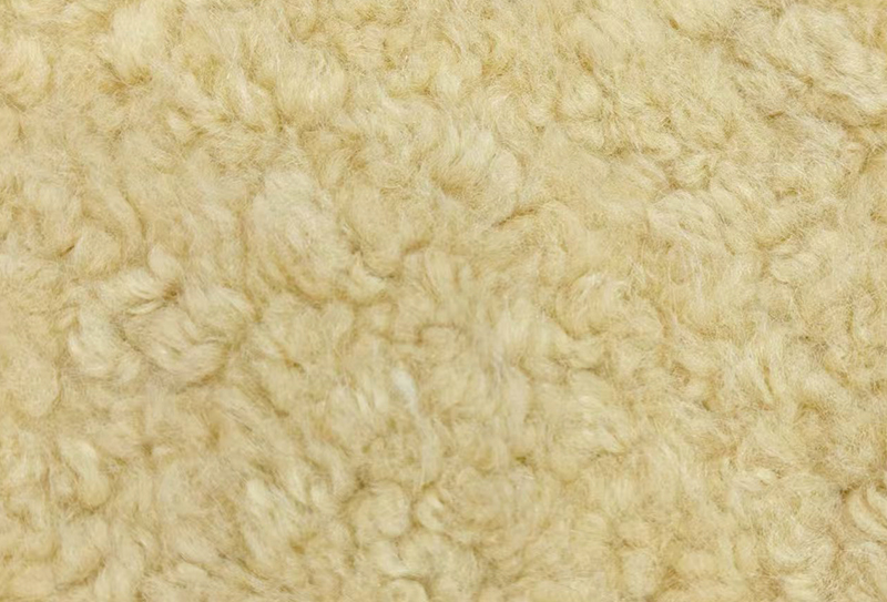 750 mg*160 cm Gardenia-Plüschstoff mit großen Partikeln 750 mg*160 cm Gardenia-Plüschstoff mit großen Partikeln