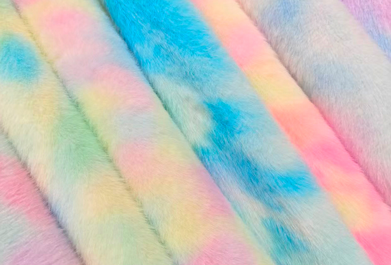 500 g/m² europäischer Nerz-Druck, regenbogenfarbener künstlicher Nerzstoff